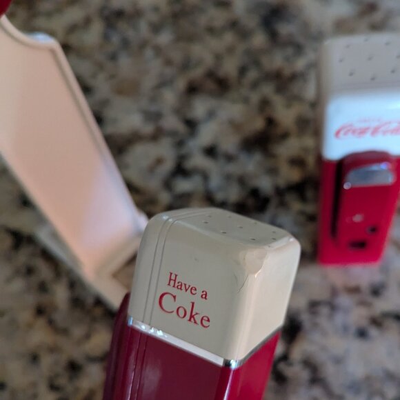 Coca-Cola Collectable Salt and Pepper Shaker Set - Picture 4 of 7